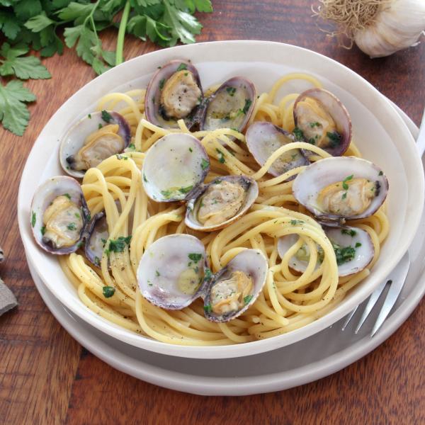 Spaghetti alle Vongole "Veraci" Italiennes de Méditerranée- Spaghetti au Palourdes - Spaghetti with Clams