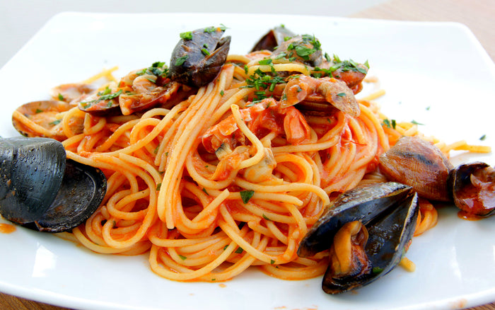 Spaghetti sauce " Marinara " avec le Moules (piquant) - Spaghettata alle Cozze (piccante) - Spaghetti with Mussels (spicy)