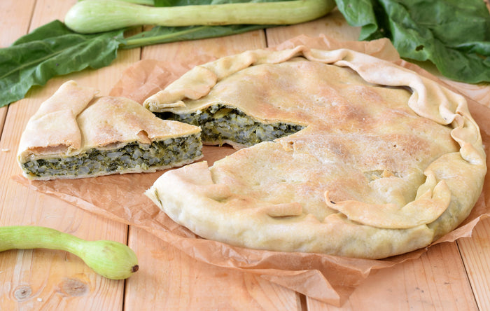 Torta Verde recette traditionnel typique de la région, prepare' au la main avec Blettes, fromage Prescinsoa, Stracchino (100% Veggy)