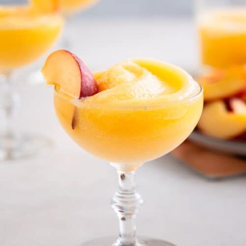 Bellini, préparé avec Pêche de Vignes et vin brut