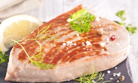 Thon (200/220g) "scottato" (mi cuit), parfumé avec huile d'olive extra vierge, aneth, citron.